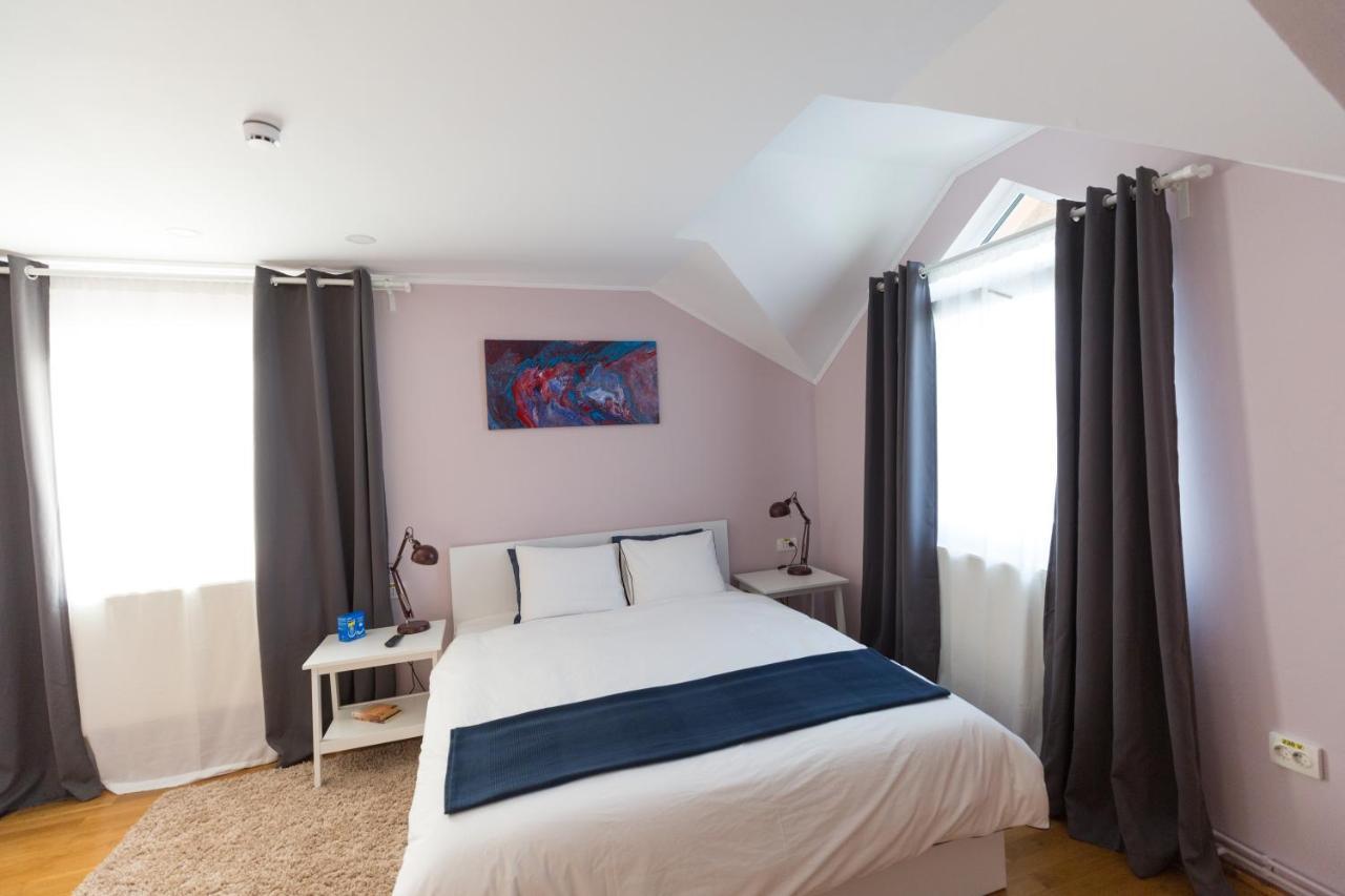 Casa Ris Hotell Târgu Jiu Eksteriør bilde